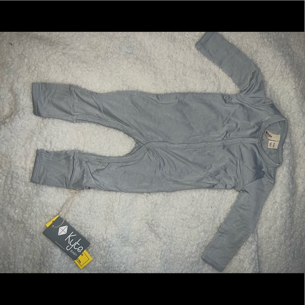 Kyte baby 6-12 m button sleeper